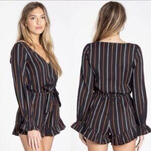 Billabong Play All Day Romper small black jumpsuit shorts long sleeve ruffle